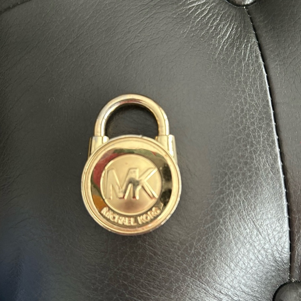 Michael Kors lock. Used. No key.